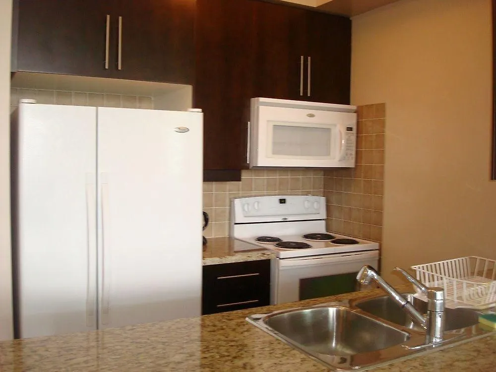 Kashaneh Guest House - 15 Greenview Toronto Hotel